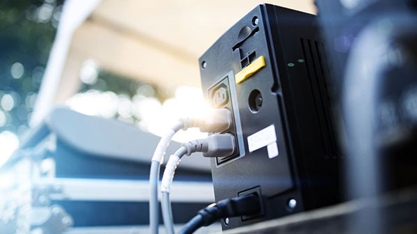 無停電電源装置